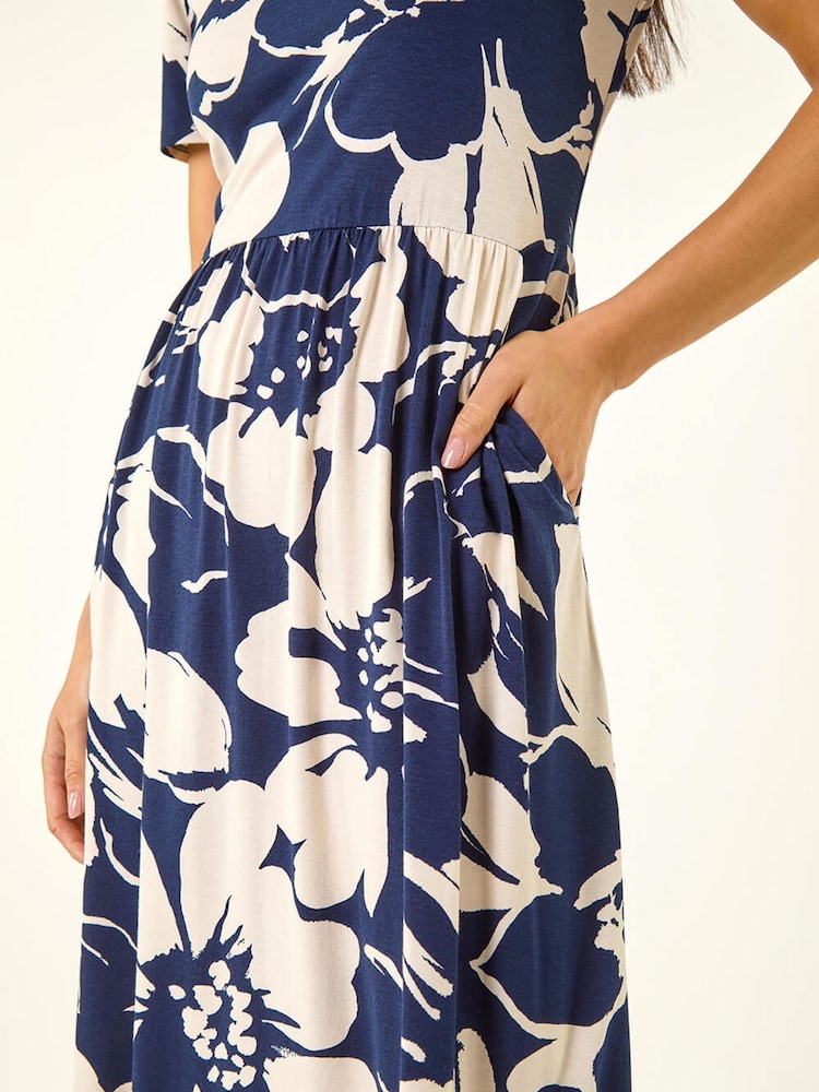 Robe Roman Petite Fleuri Extensible à Col en V - Image 6 de 6 Robe Roman Petite Fleuri Extensible à Col en V - Image 6 de 6