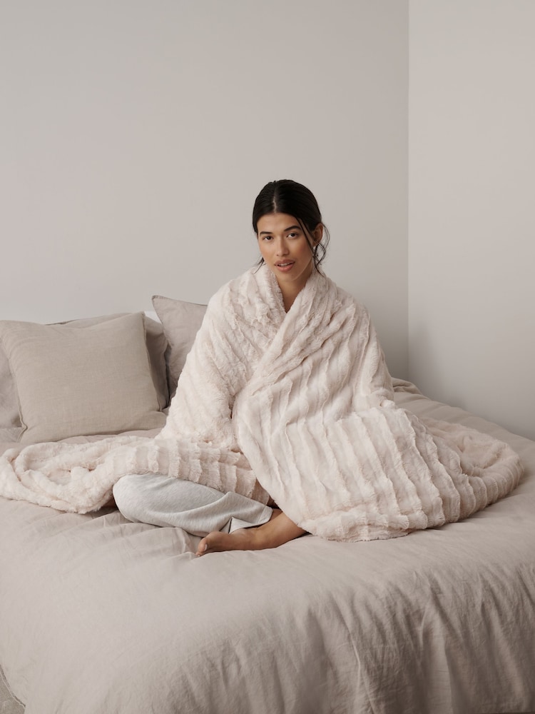 Faux Fur Weighted Blanket - Bild 1 von 3 Faux Fur Weighted Blanket - Bild 1 von 3