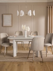 Light Evie Oak Effect 4 to 6 Round Seater Extending 4 to 6 Seater Dining Table - Image 2 of 9