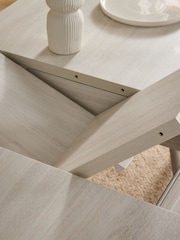Light Evie Oak Effect 4 to 6 Round Seater Extending 4 to 6 Seater Dining Table - Image 6 of 9