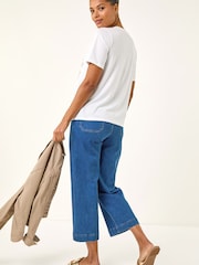 Roman חולצת טי עם הדפס עלים באפקט מתכתי - תמונה 3 מתוך 5