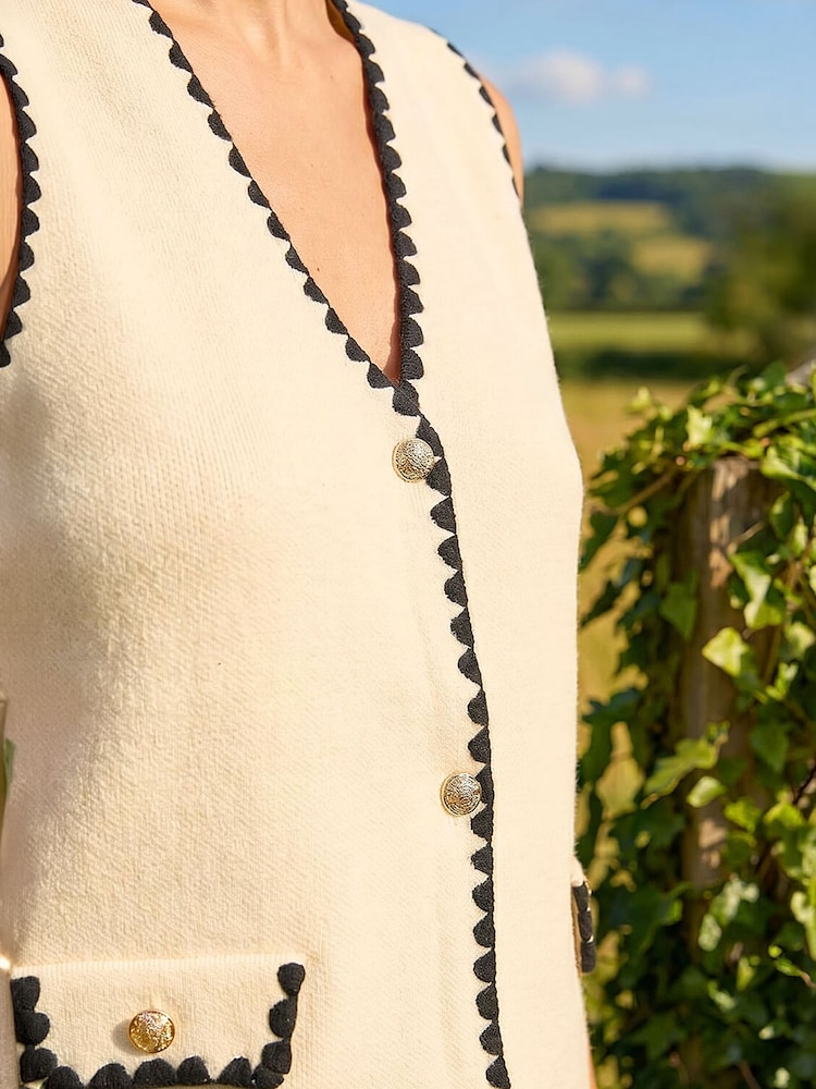 Roman White Contrast Knit Waistcoat - Image 4 of 4 Roman White Contrast Knit Waistcoat - Image 4 of 4