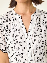 أسود - فستان متوسط الطول مطرز بأزرار من Roman - Image 6 of 6