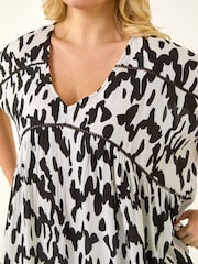 Roman Black Curve Ladder Printed Top - Image 6 of 6