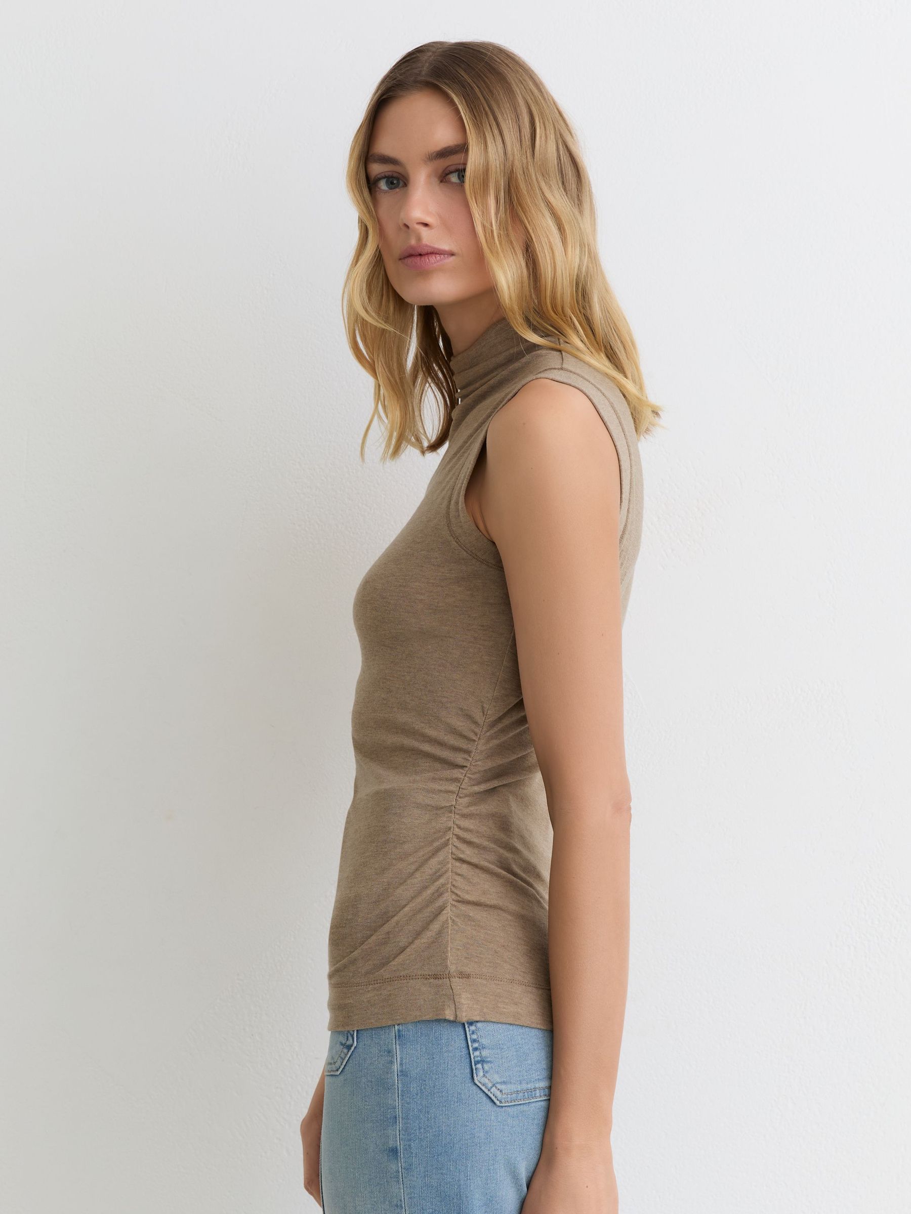 Reiss Dark Neutral Funnel-neck Jersey-knit Vest With Wool