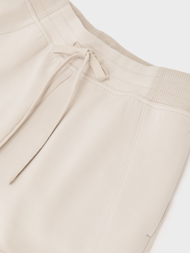 Reiss Neutral Phoebe Premium Interlock Drawstring Shorts - Image 5 of 5