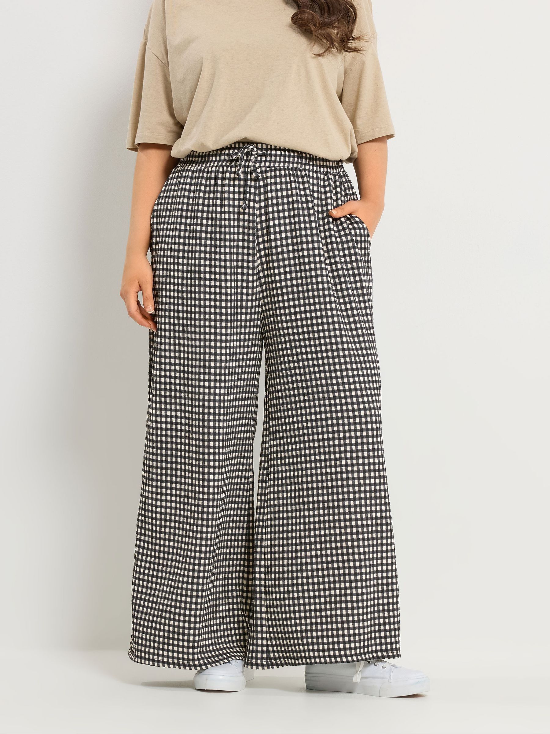 Yours Curve Women's Black Short Gingham Wide Leg Trousers