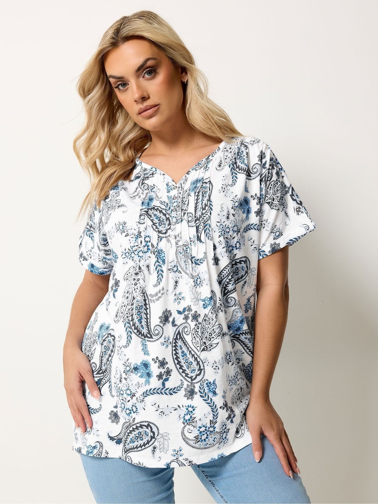 Yours Curve חולצת טי עם שרוולים קצרים וקפלים תפורים - תמונה 1 מתוך 5