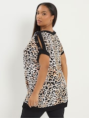 رداء عُلوي بتفصيل فتحات بطبعة جلد حيوان من Yours Curve - صورة 3 من 5