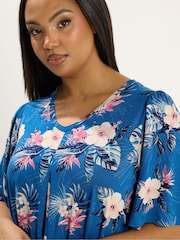 Yours Curve Blue Tropical Pleated Front Top - Image 4 of 5