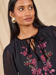 Love & Roses Pink Floral Placement Print Tiered Midi Dress - Image 2 of 5