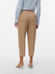 Nature - VERO MODA Belted Barrel Leg Ankle Length Trousers - Image 4 de 5