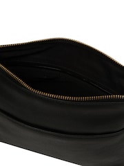 Pure Luxuries London בצבע שחור תיק עור עם רצועת נשיאה, דגם Celestine - תמונה 7 מתוך 7