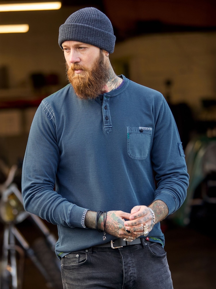 Joe Browns Wonderful Waffle Customised Henley T-Shirt - Bilde 1 av 8 Joe Browns Wonderful Waffle Customised Henley T-Shirt - Bilde 1 av 8