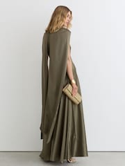 Reiss – Fae – Maxikleid aus Satin mit Cape - Bild 5 von 9