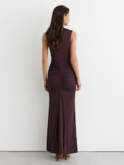 Reiss Grape Burgundy Scarlett Crepe-Jersey Zip-Detail Ruched Maxi Dress - Image 6 of 7