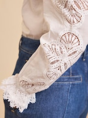 Mint Velvet Cotton Embroidered Blouse - Imagen 3 de 8