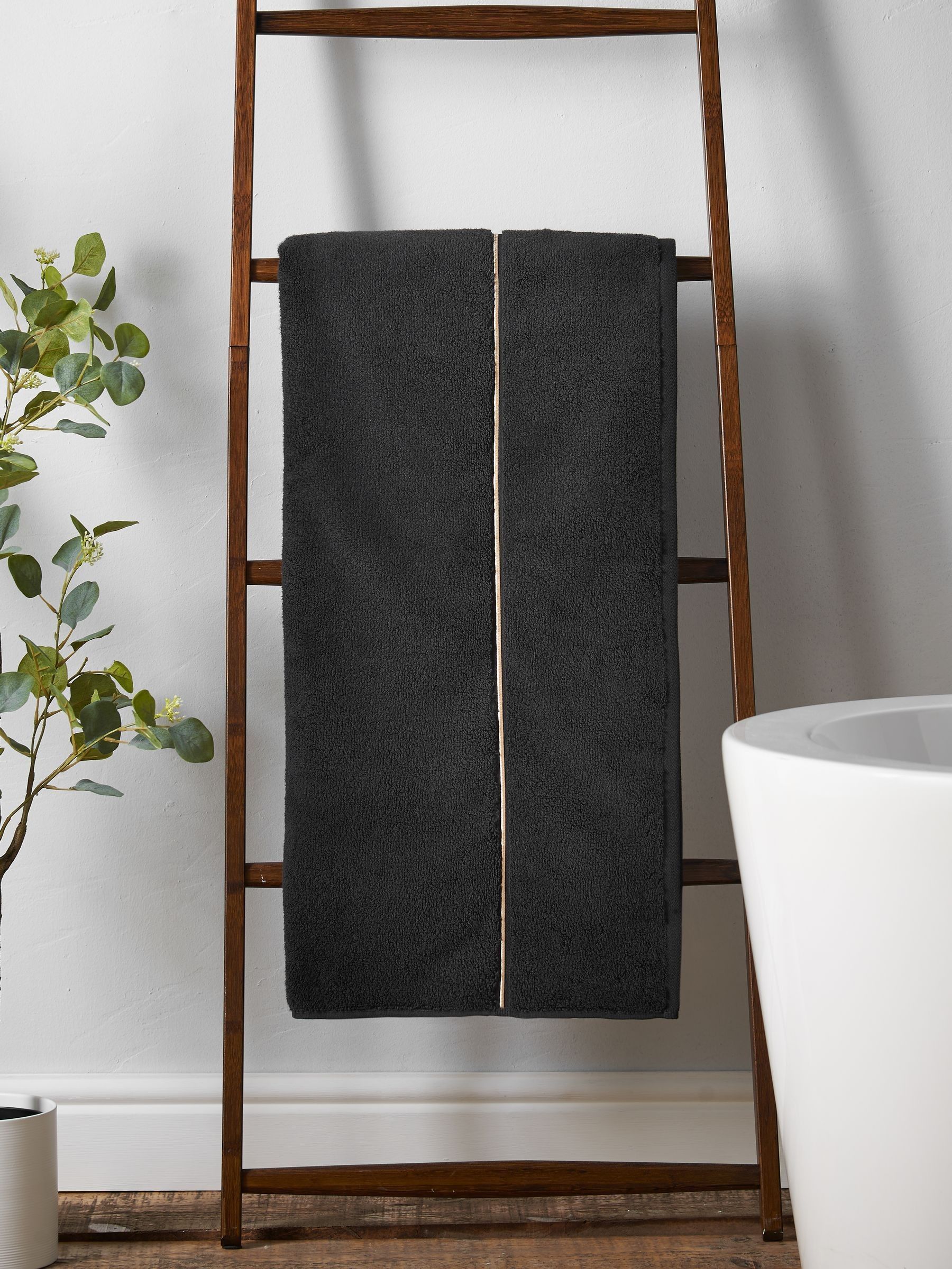 Bianca Unisex Black Zero Twist Satin Stitch Cotton Towel - Image 6
