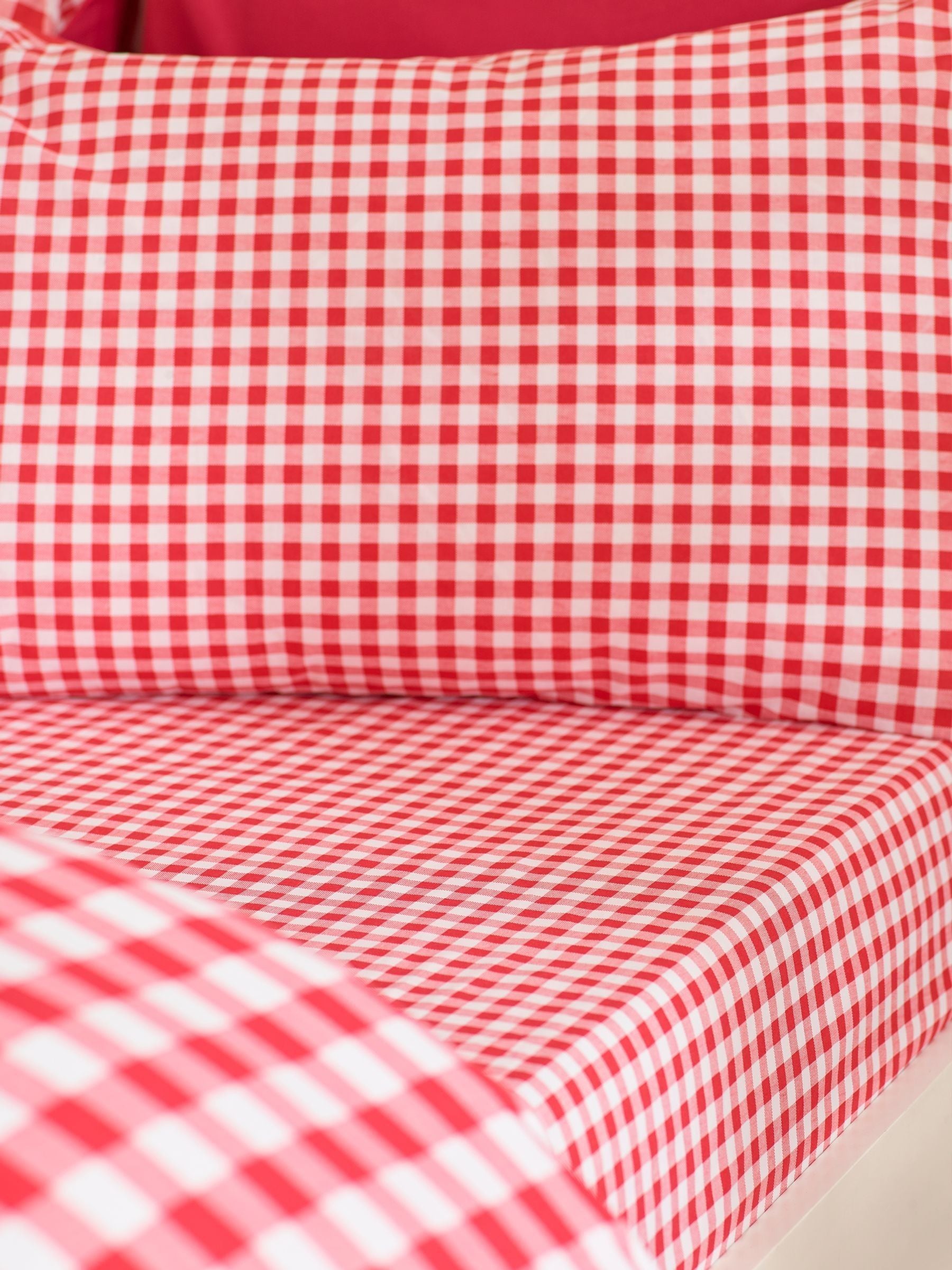 Catherine Lansfield Bamford Gingham Check Super King Fitted Sheet Red - Image 5