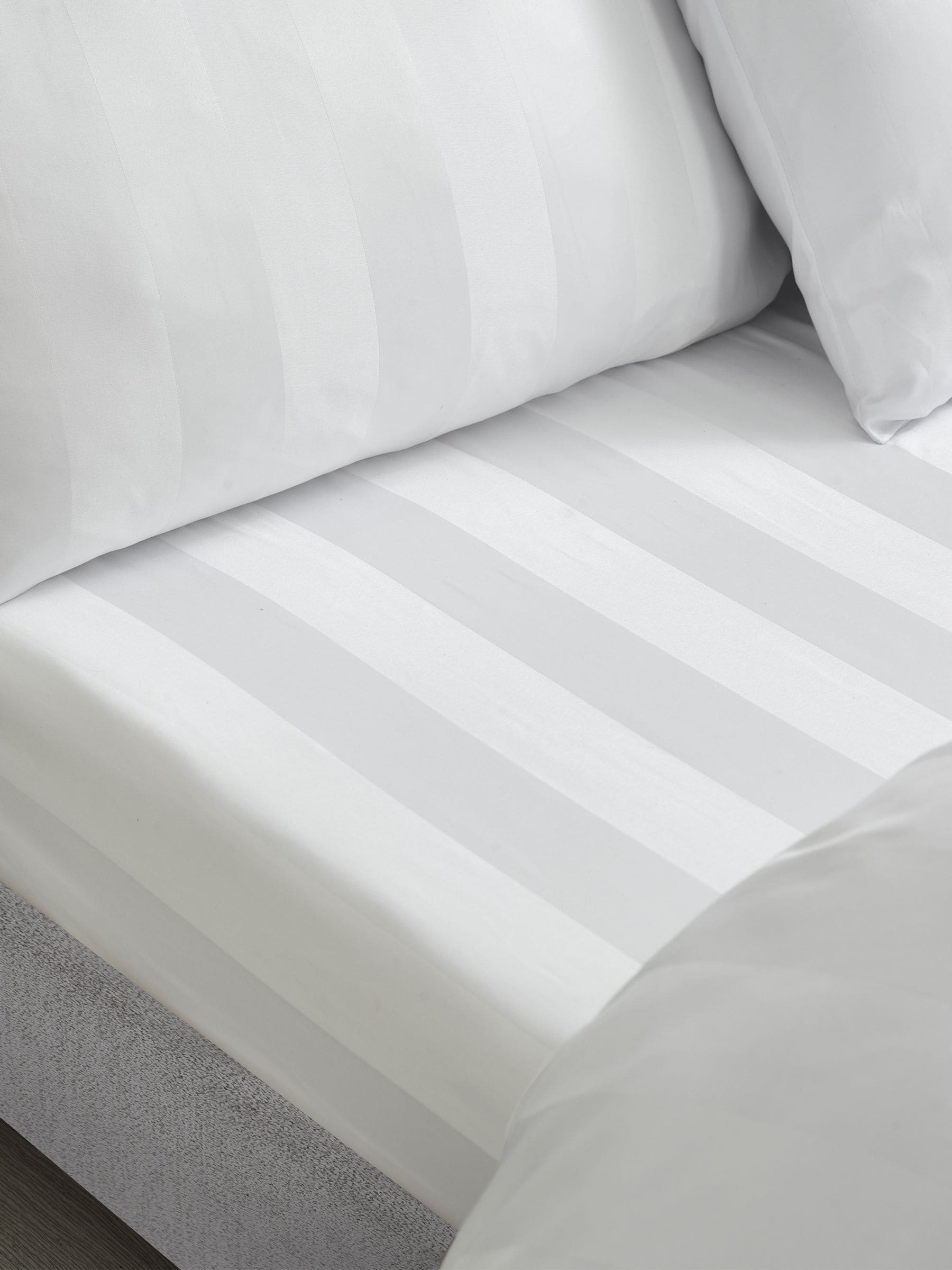 B&Q - So Soft Satin Stripe Super King Fitted Sheet White - Image 5