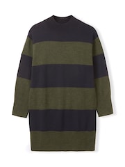 فستان صوف ميرينو بياقة عالية خضراء من Celtic & Co - صورة 6 من 8