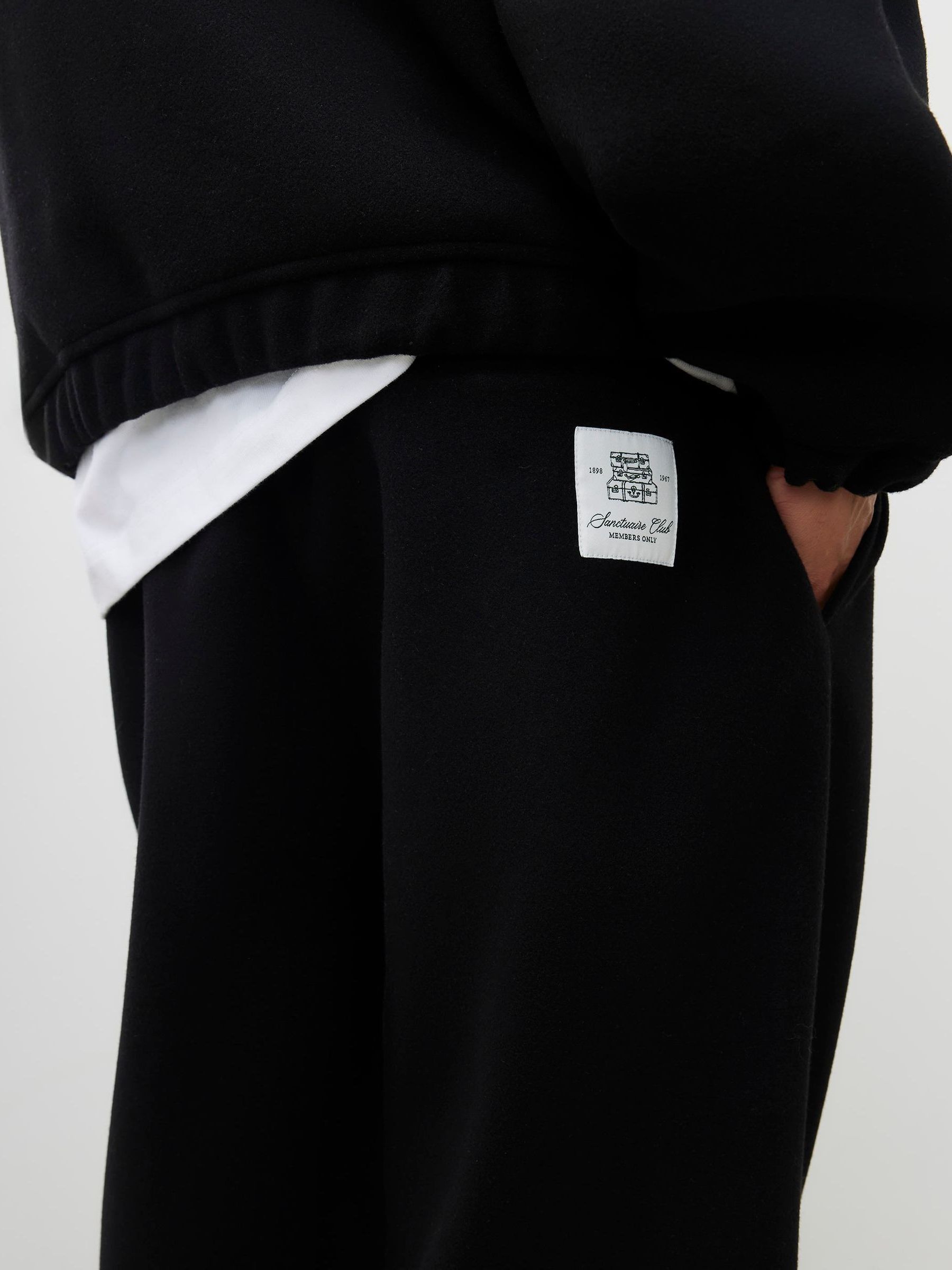 Next：日本 River Island Sanctuaire ワイドフィット・ジョガー from 