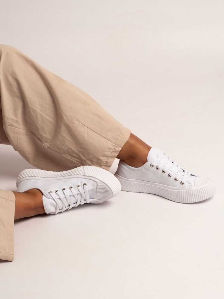 Hvit - Lunar Jayne Trainers - Bilde 1 av 7 Hvit - Lunar Jayne Trainers - Bilde 1 av 7