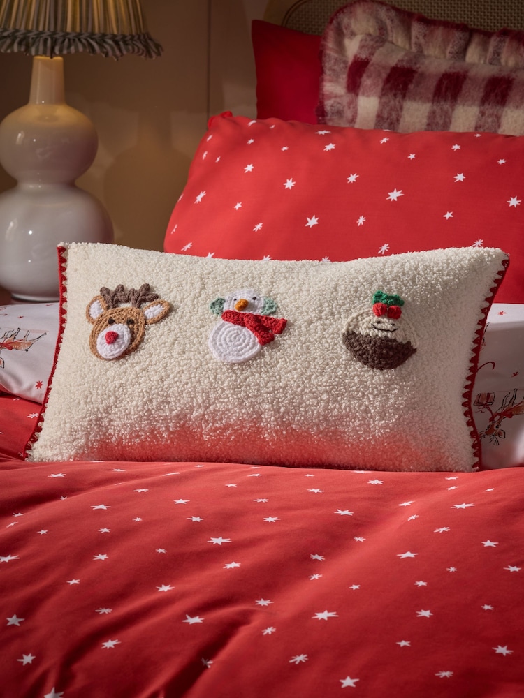 Weihnachtliches Kissen mit Charakter-Trio - Bild 1 von 5 Weihnachtliches Kissen mit Charakter-Trio - Bild 1 von 5