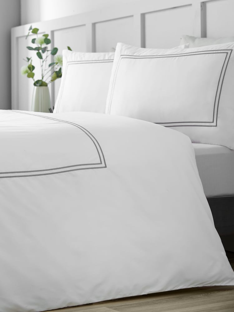 Catherine Lansfield White Silver So Soft Mono Satin Stitch Non-Iron Duvet Cover Set - Image 4 of 4