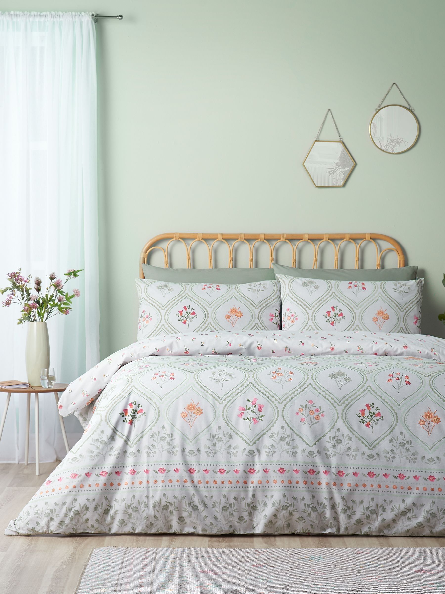 Cameo Floral Reversible Duvet Cover Set - Image 11