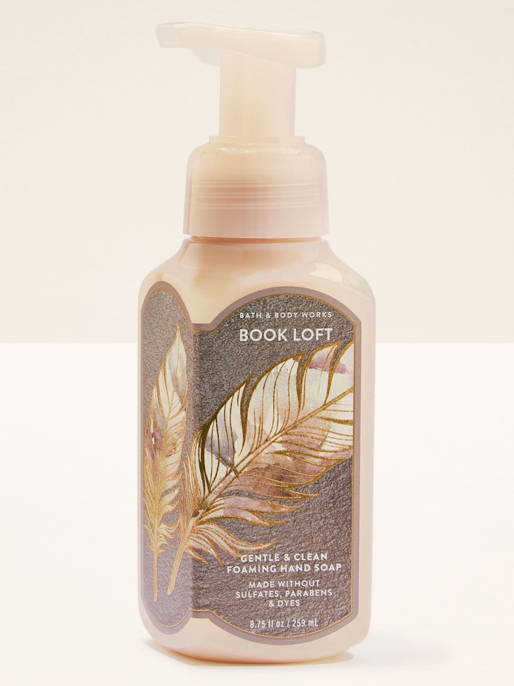 Bath & Body Works Book Loft Gentle & Clean Foaming Hand Soap 259ml - Image 1 of 3 Bath & Body Works Book Loft Gentle & Clean Foaming Hand Soap 259ml - Image 1 of 3
