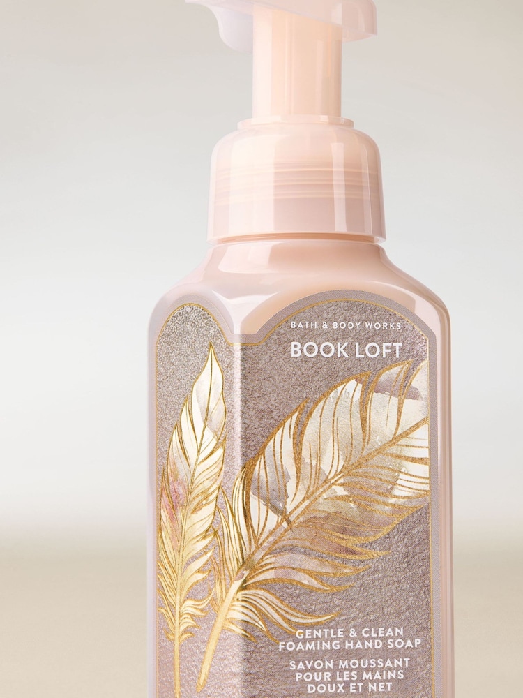 Bath & Body Works Book Loft Gentle & Clean Foaming Hand Soap 259ml - Image 2 of 3 Bath & Body Works Book Loft Gentle & Clean Foaming Hand Soap 259ml - Image 2 of 3