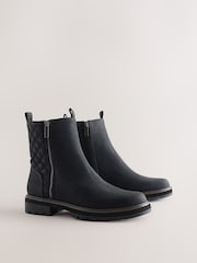 Itim - Forever Comfort® Black Casual Zip Chelsea Boots - Larawan 2 ng 5