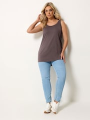 Yours Curve Green Core Basic Vest 5 Pack - Image 5 of 11