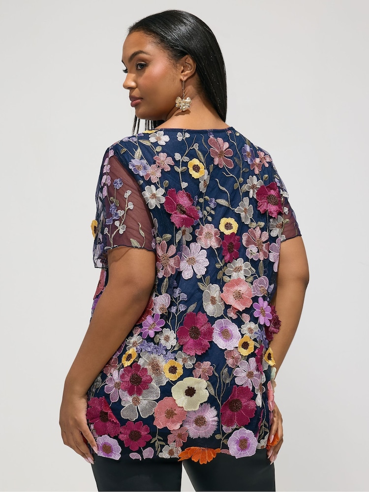 Yours Curve Blue London 3D Floral T-Shirt - Image 2 of 5 Yours Curve Blue London 3D Floral T-Shirt - Image 2 of 5