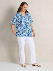 بلوزة مطوية من الكتان الفاخر من Evans - Image 2 of 4