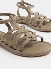 لون طبيعي - صندل جلاديتور شمواه صناعي مقاس بالغ العرض من Yours Curve - Image 5 of 5