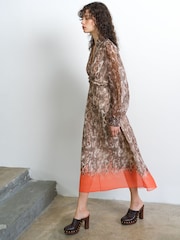 French Connection Milani Textured Midi Shirt Dress - תמונה 5 מתוך 6