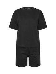 שחור - PixieGirl Petite סט מכנסי פוטר קצרים וחולצת טי עם צווארון עגול - תמונה 5 מתוך 5