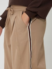 Braun - Threadbare Pleated Side Stripe Wide Leg Trousers - Bild 4 von 5