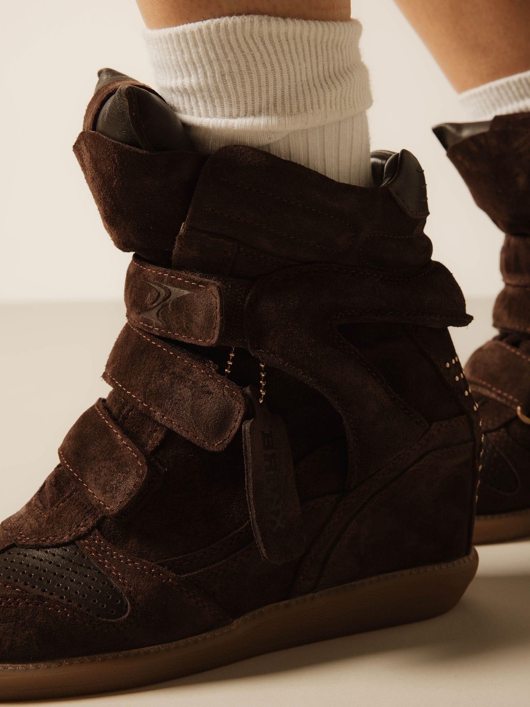 Cumpără Maro - Cizme cu pană Velcro Bronx Jaeyy Suede from Next