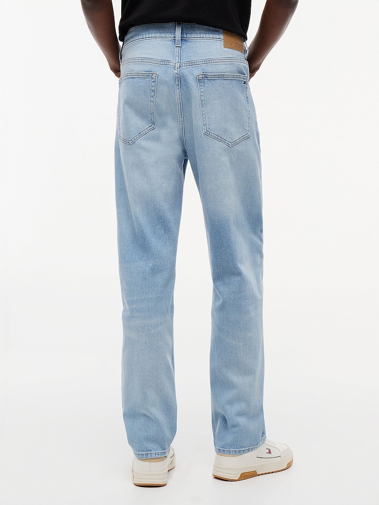 بنطلون جينز Sonny بقصة عادية وأضيق من الأسفل من Tommy Jeans - صورة 2 من 6