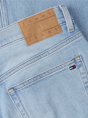 بنطلون جينز Sonny بقصة عادية وأضيق من الأسفل من Tommy Jeans - صورة 6 من 6