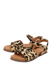 طبعات حيوانات - Ravel Interwoven Footbed Leather Sandals - صورة 2 من 4