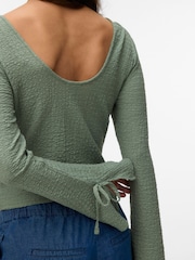 Mamalicious Maternity Long Sleeve Scoop Neck Top - Image 4 sur 6