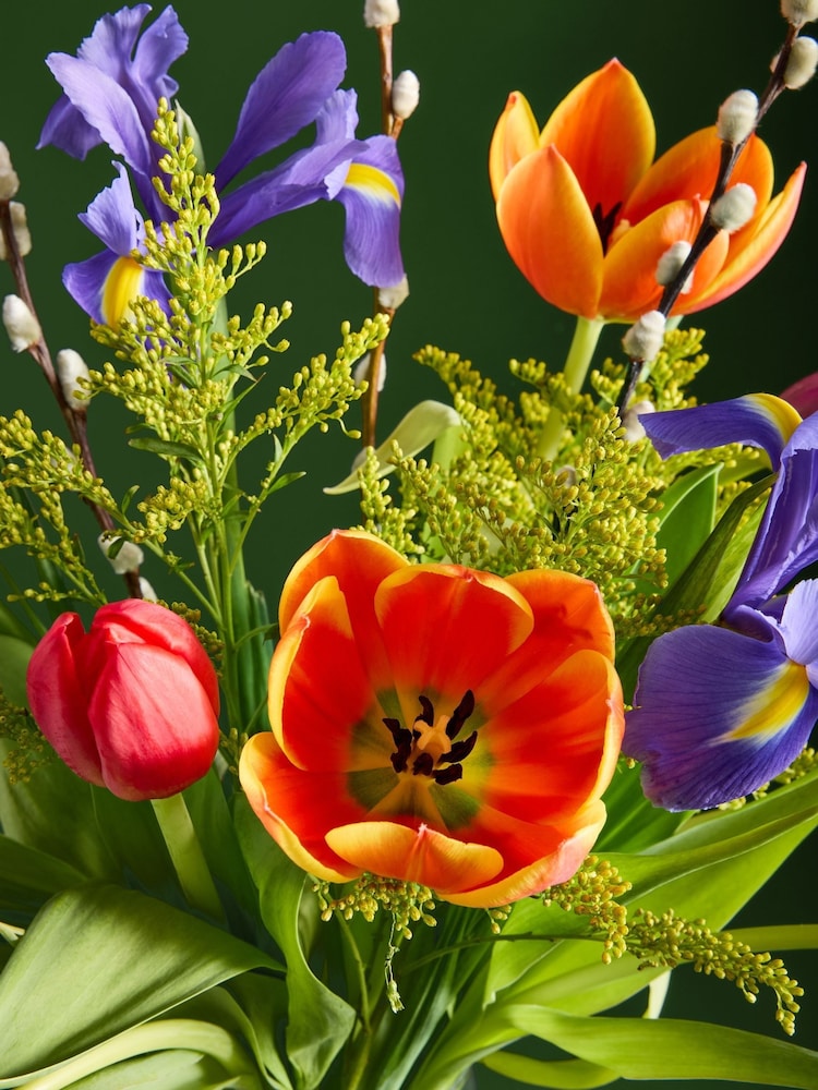 Pink/Purple Spring Mix Fresh Flower Letterbox Bouquet - Image 4 of 4