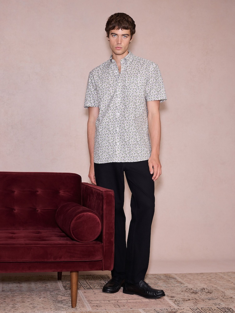 White Floral Print Stretch Oxford Slim Fit Short Sleeve Shirt - Image 2 of 4