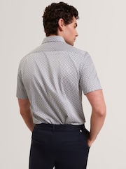 Ted Baker Qısa Qollu Adi Uyğun Yarpaq Naxışlı Geo Köynək - 7şəkildən 2 şəkil