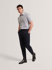 Ted Baker Qısa Qollu Adi Uyğun Yarpaq Naxışlı Geo Köynək - 7şəkildən 3 şəkil