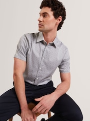 Ted Baker Qısa Qollu Adi Uyğun Yarpaq Naxışlı Geo Köynək - 7şəkildən 4 şəkil